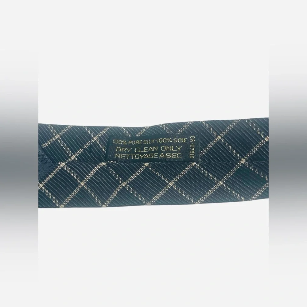 Giorgio Armani 100% silk tie black with white crosshatch pattern